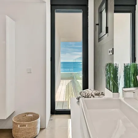 Breath Taking Front Line With Sauna & Jacuzzi Vila *