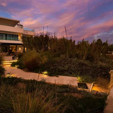 Villa Breath Taking Front Line With Sauna & Jacuzzi Marbella