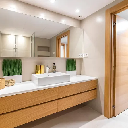 Villa Breath Taking Front Line With Sauna & Jacuzzi Marbella