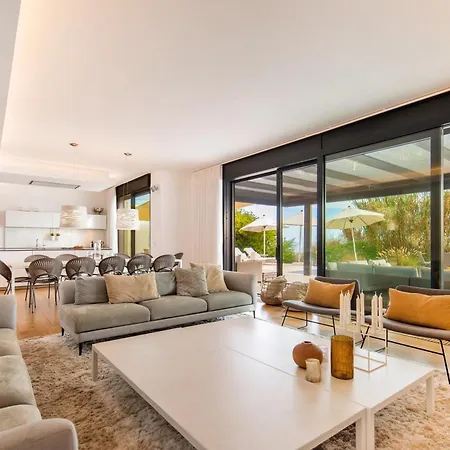 Breath Taking Front Line With Sauna & Jacuzzi Marbella