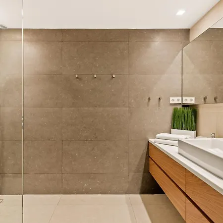 Breath Taking Front Line With Sauna & Jacuzzi * Marbella