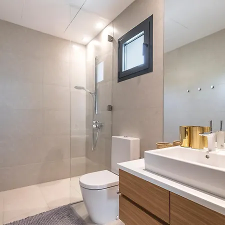 Breath Taking Front Line With Sauna & Jacuzzi Villa