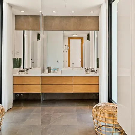 Breath Taking Front Line With Sauna & Jacuzzi Villa *